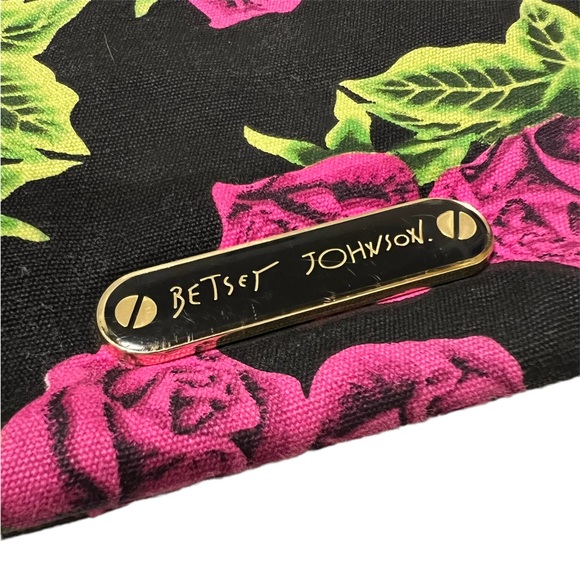 Betsey Johnson Reversible Floral/Cheetah Tote Bag - Picture 9 of 12